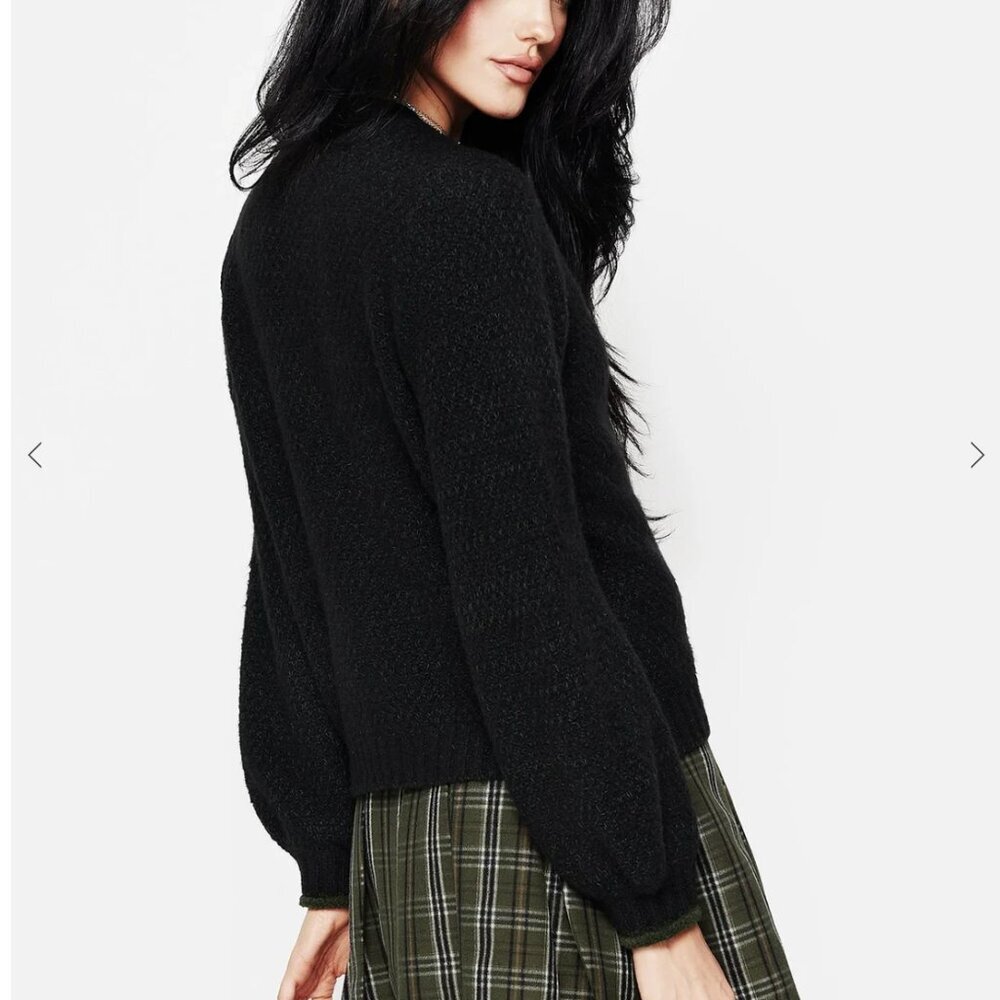 DISTURBIA Dawsonia Embroidered Knit Button Down Crop Cardigan Black M - Picture 3 of 8
